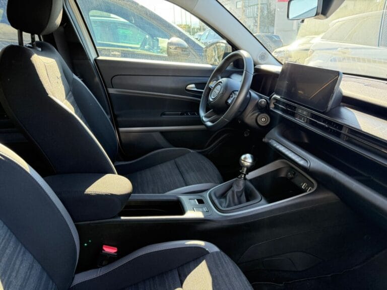 VDRIVE AVENGER USATO OLBIA DETTAGLIO DAL PASSEGGERO