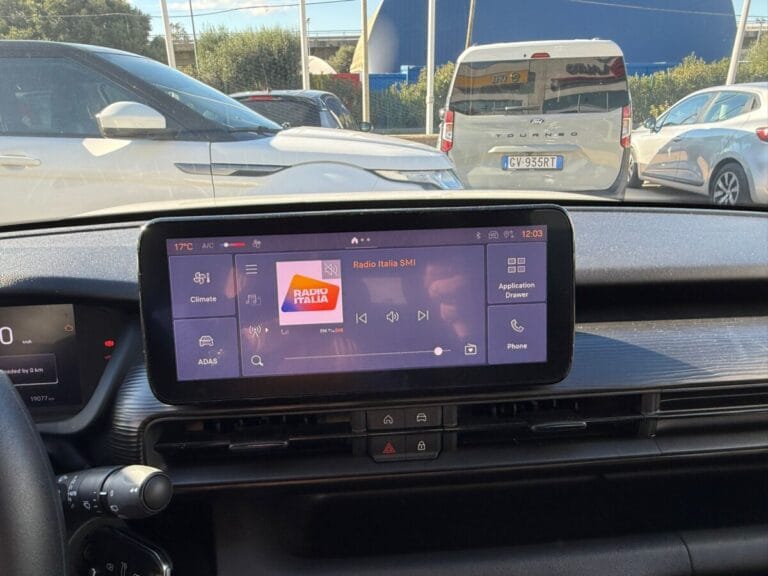 VDRIVE AVENGER USATO OLBIA INFOTAINMENT