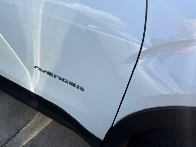 VDRIVE AVENGER USATO OLBIA LOGO