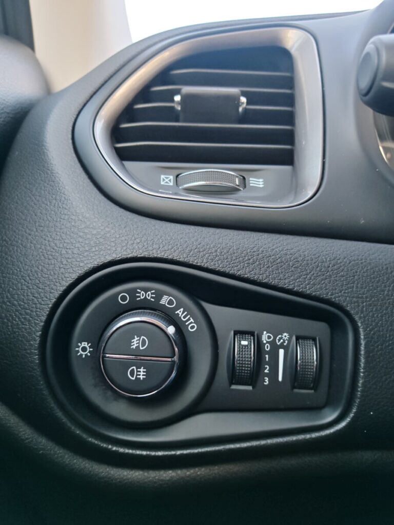 VDRIVE JEEP RENEGADE USATO OLBIA (23)